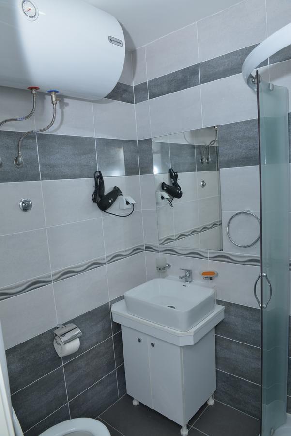 Atina Lux Hostel Leskovac  Exterior foto